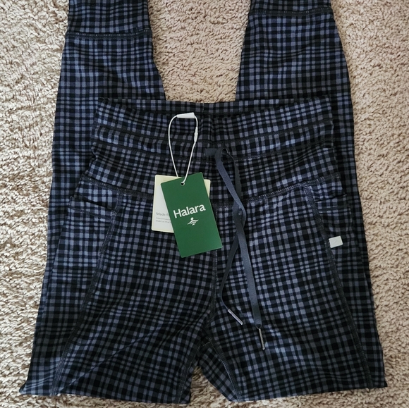 HALARA Black and Gray Check Plaid Leggings Sz.Small - Picture 7 of 9